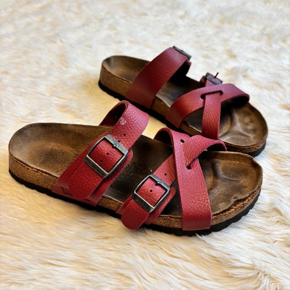 Birki's by Birkenstock Nepal Buffalo Red Criss Cross Buckle Sandals Womens 6/ 37